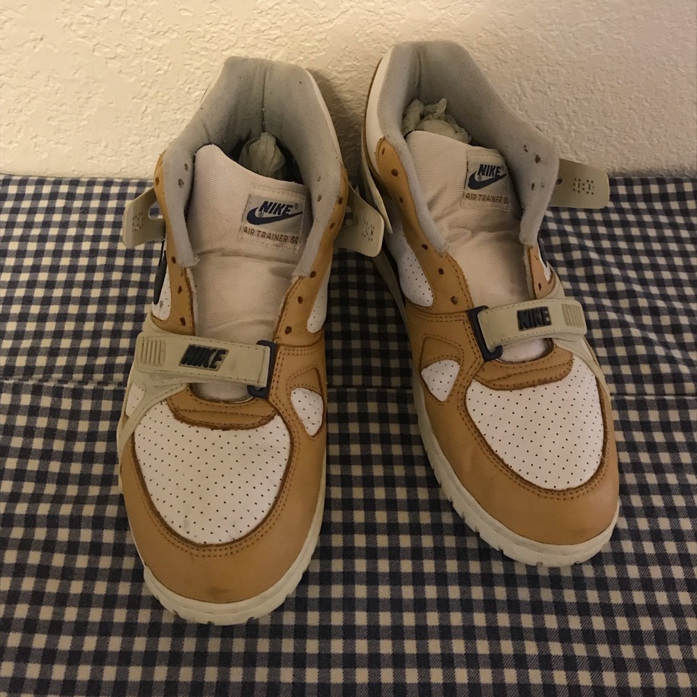 NIKE Air Trainer Vintage Released 9/19/00